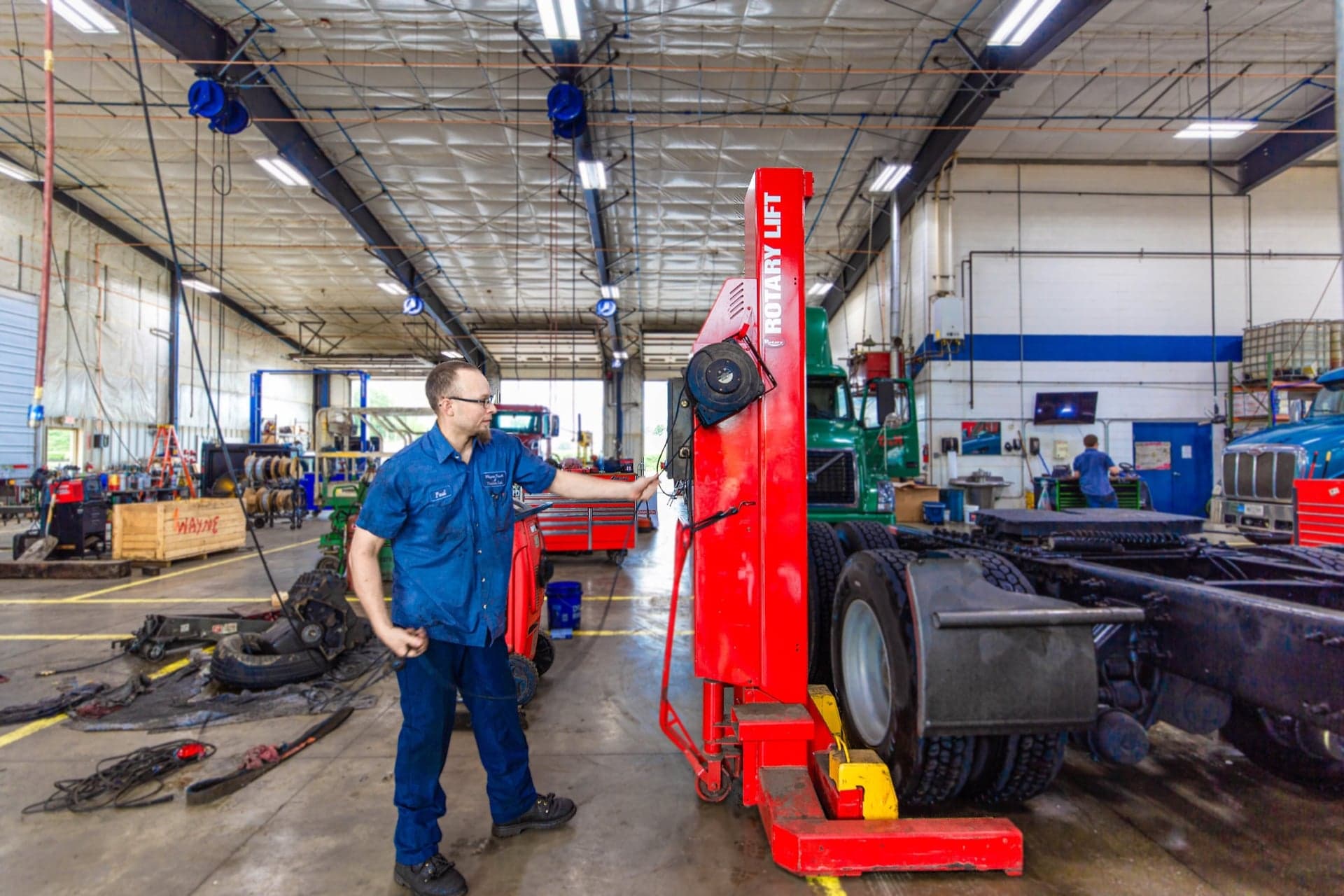 Mobile repair truck providing emergency roadside assistance