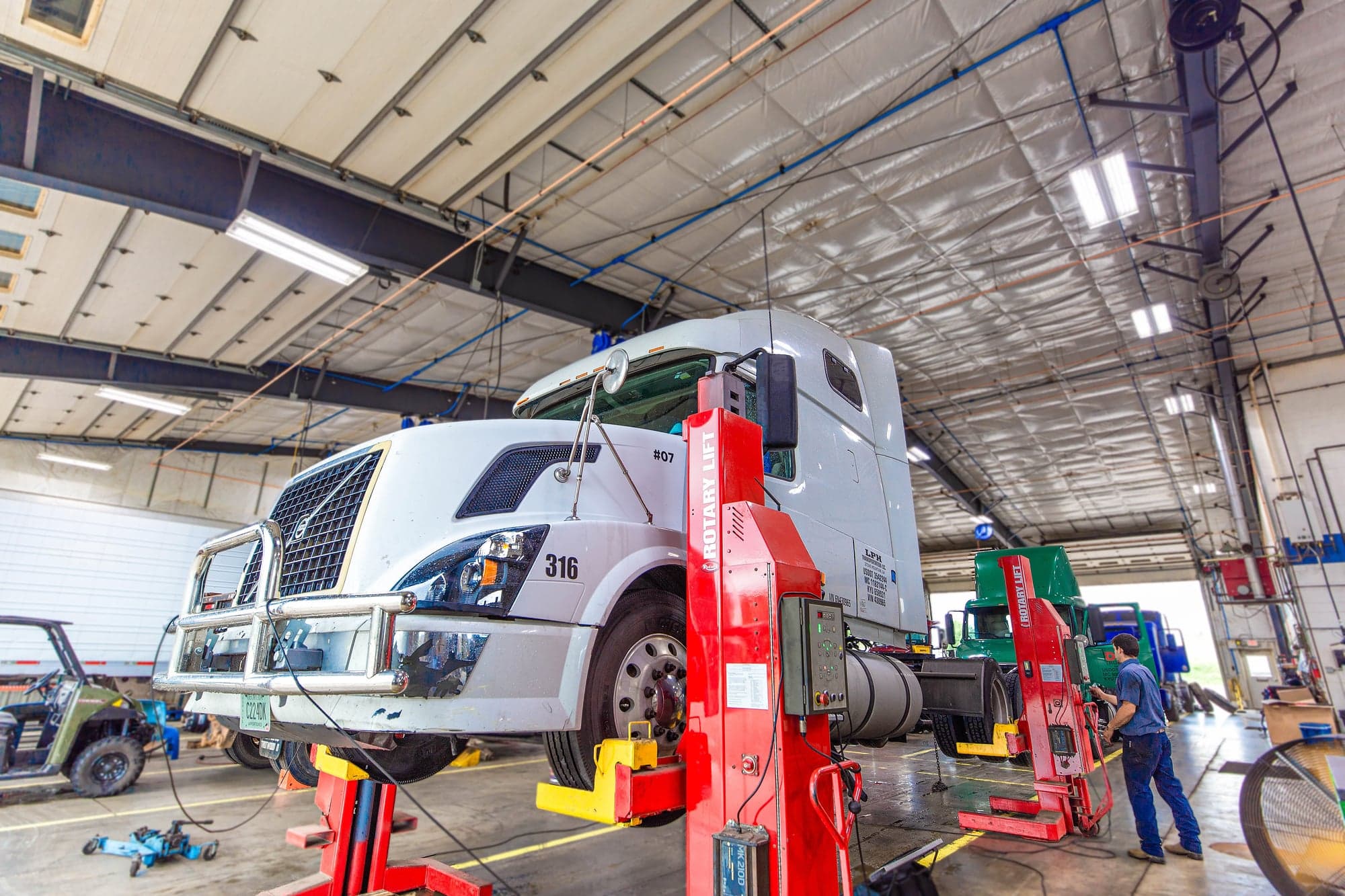 Winch and recovery service for stuck trucks