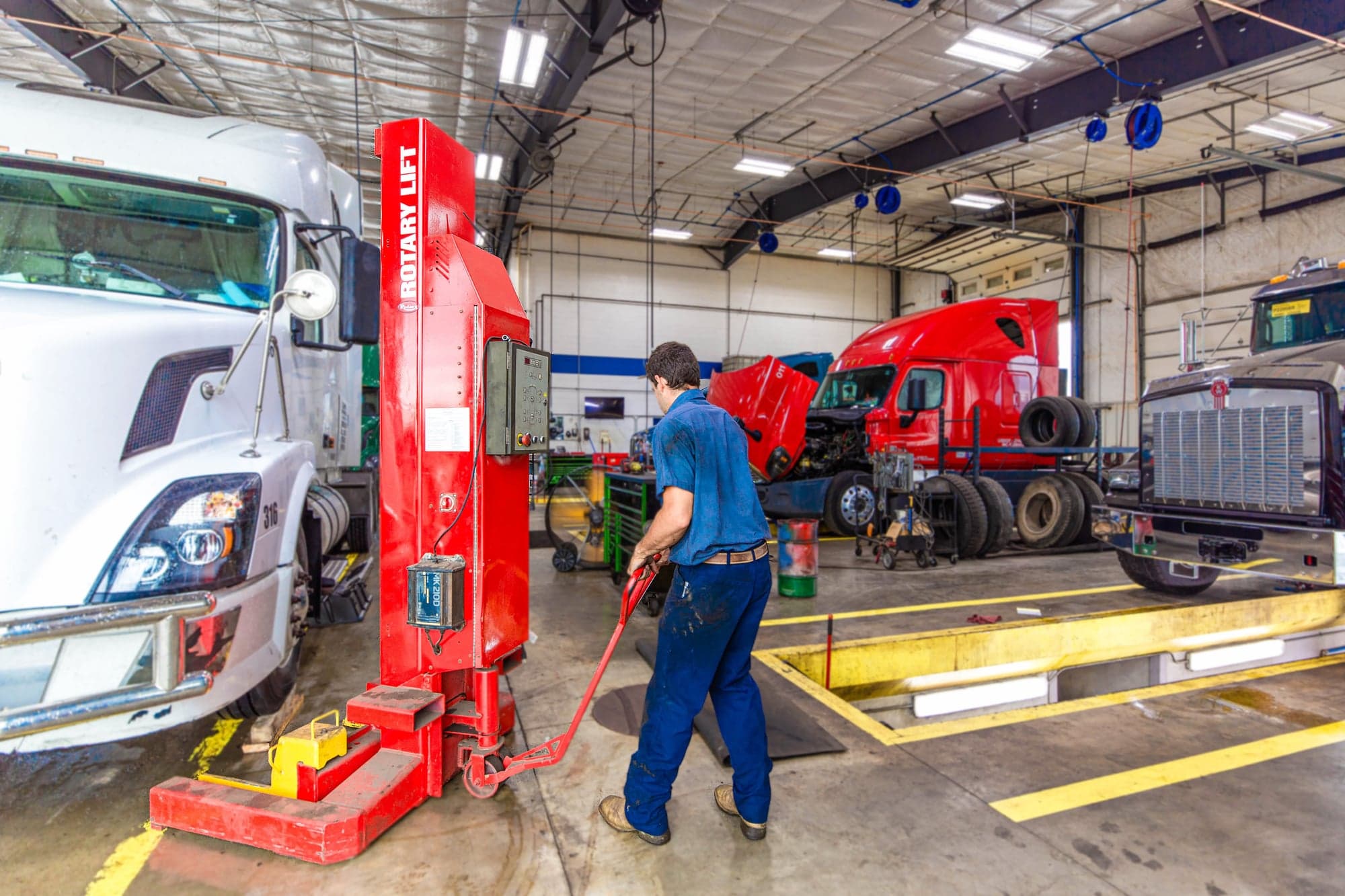 Load transfer and cargo protection services