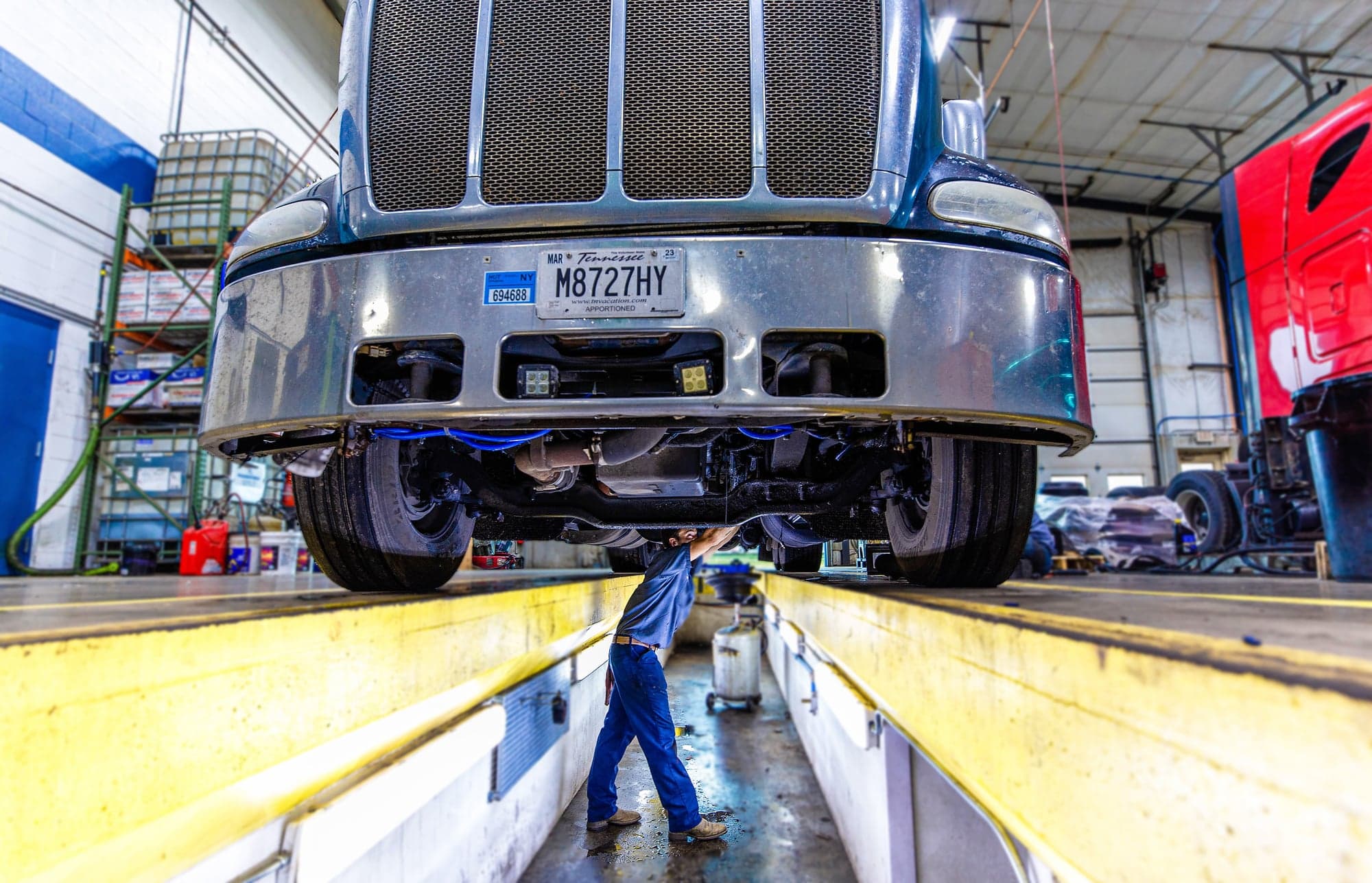 Manual transmission repair and rebuild at Wayne Truck & Trailer
