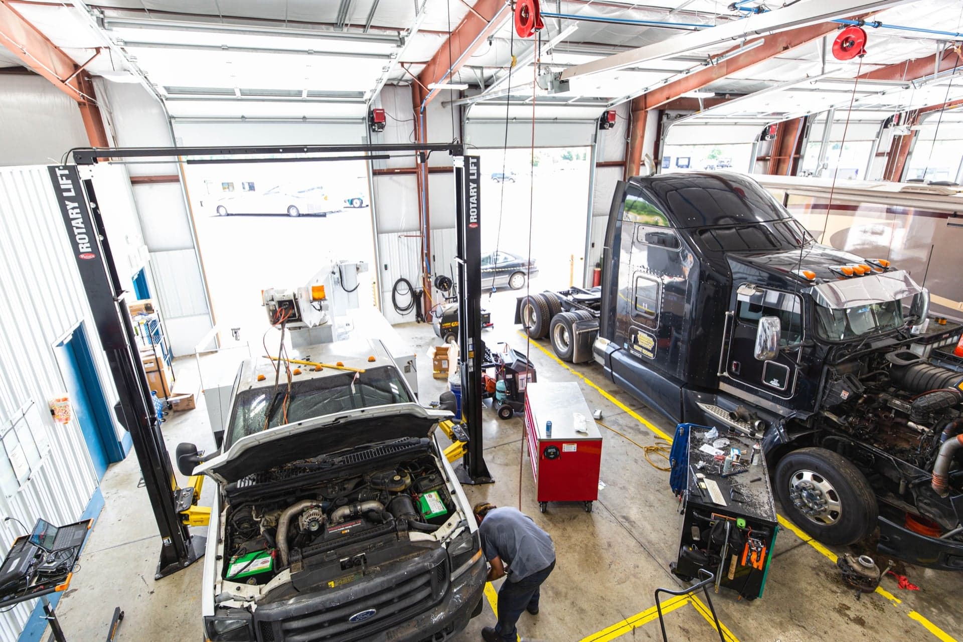 Tire wear analysis and alignment inspection