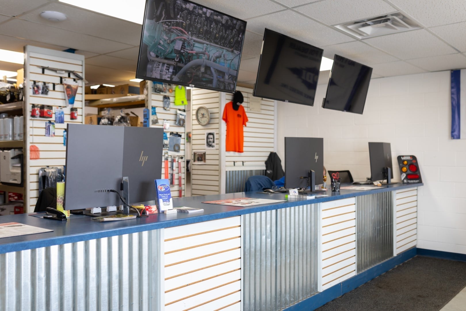 Wayne Truck & Trailer Ltd. Sidney Location - Professional Heavy-Duty Truck Repair Shop